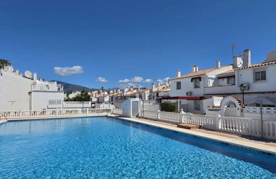 3 Bed Townhouse in Estepona in Estepona, Townhouse