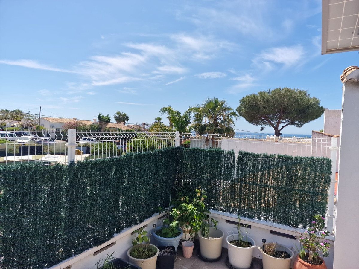 3 Bed Townhouse in Estepona in Estepona, Townhouse