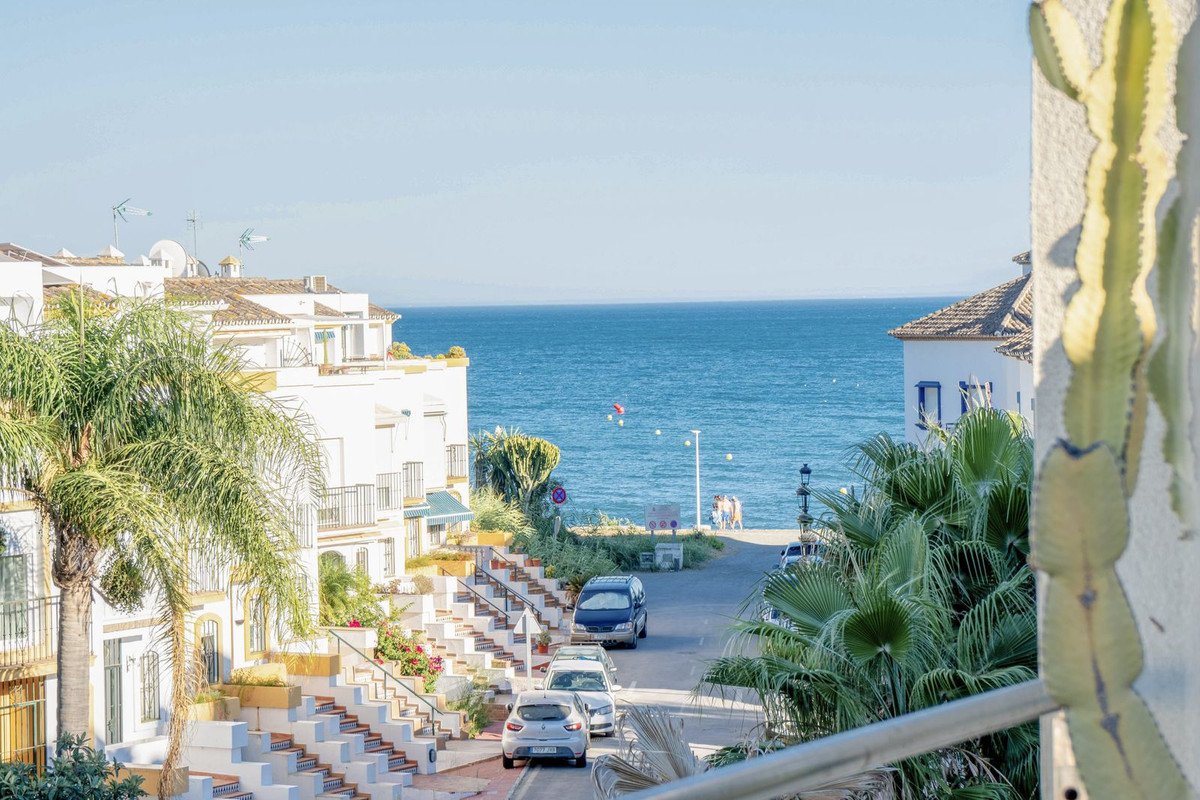 4 Bed Townhouse in Estepona in Estepona, Townhouse