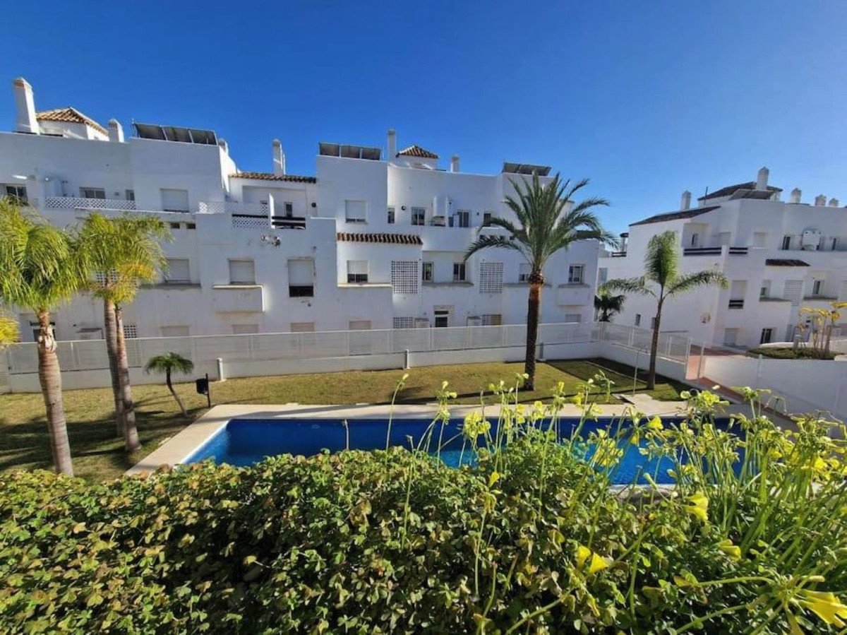 3 Bed شقة في الطابق الأرضي in Valle Romano في Valle Romano, شقة