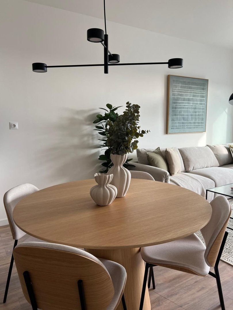 3 Bed شقة في الطابق الأوسط in Valle Romano في Valle Romano, 