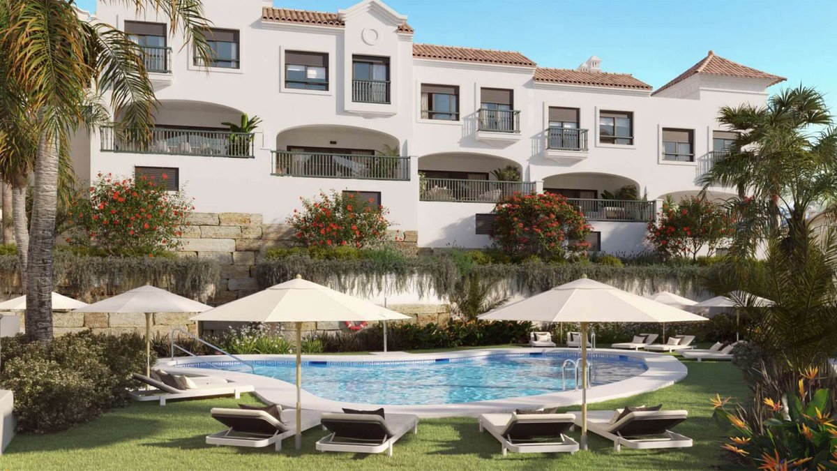 3 Bed Rijtjeshuis in Estepona in Estepona, Rijwoning (Rijtjeshuis)