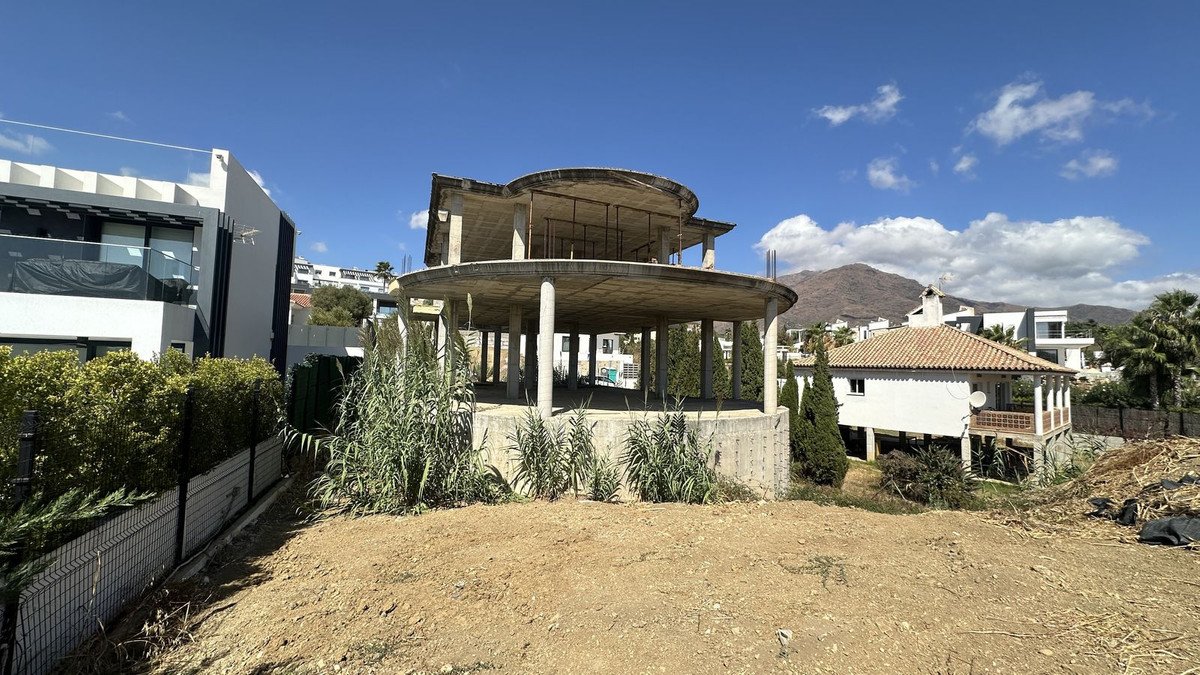 5 Bed Vrijstaande Villa in Valle Romano
