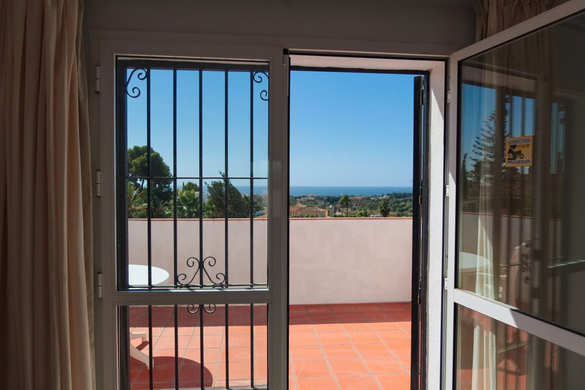3 Bed Detached Villa in Estepona in Estepona, Detached Villa