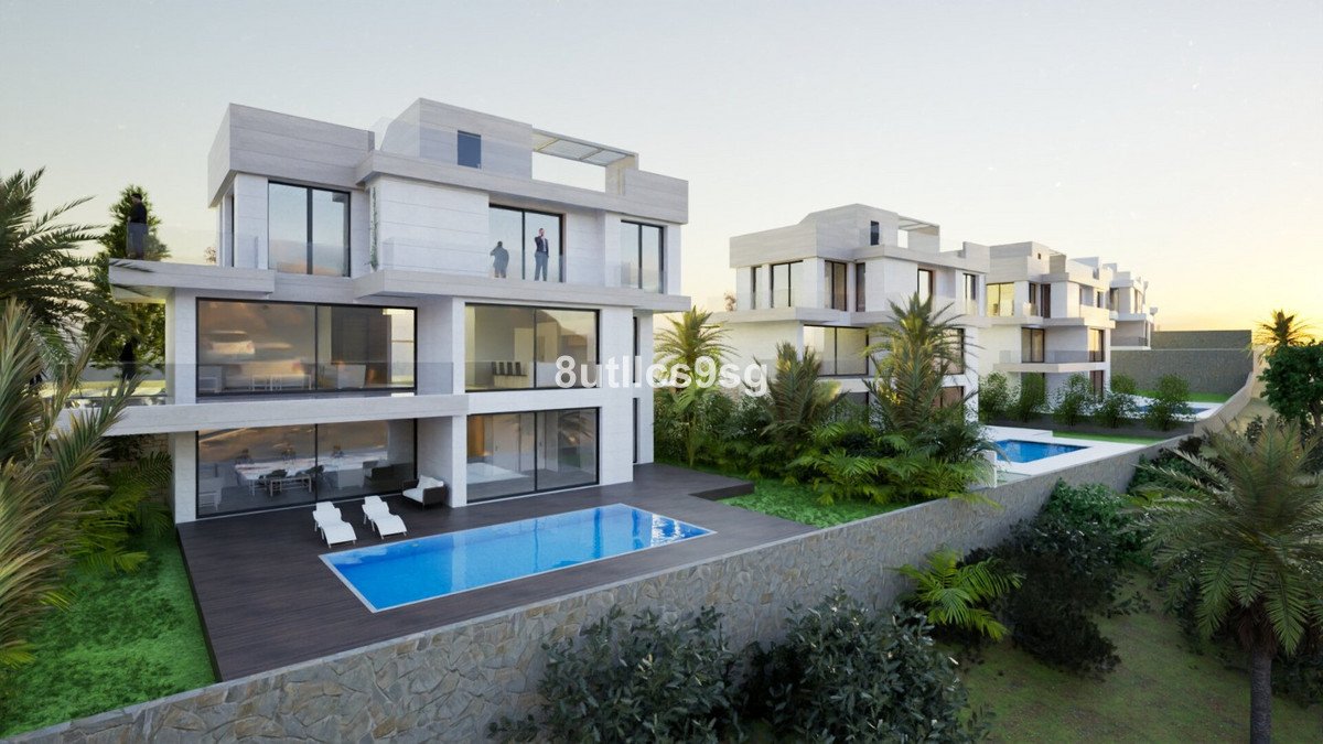 4 Bed Detached Villa in Estepona in Estepona, Detached Villa