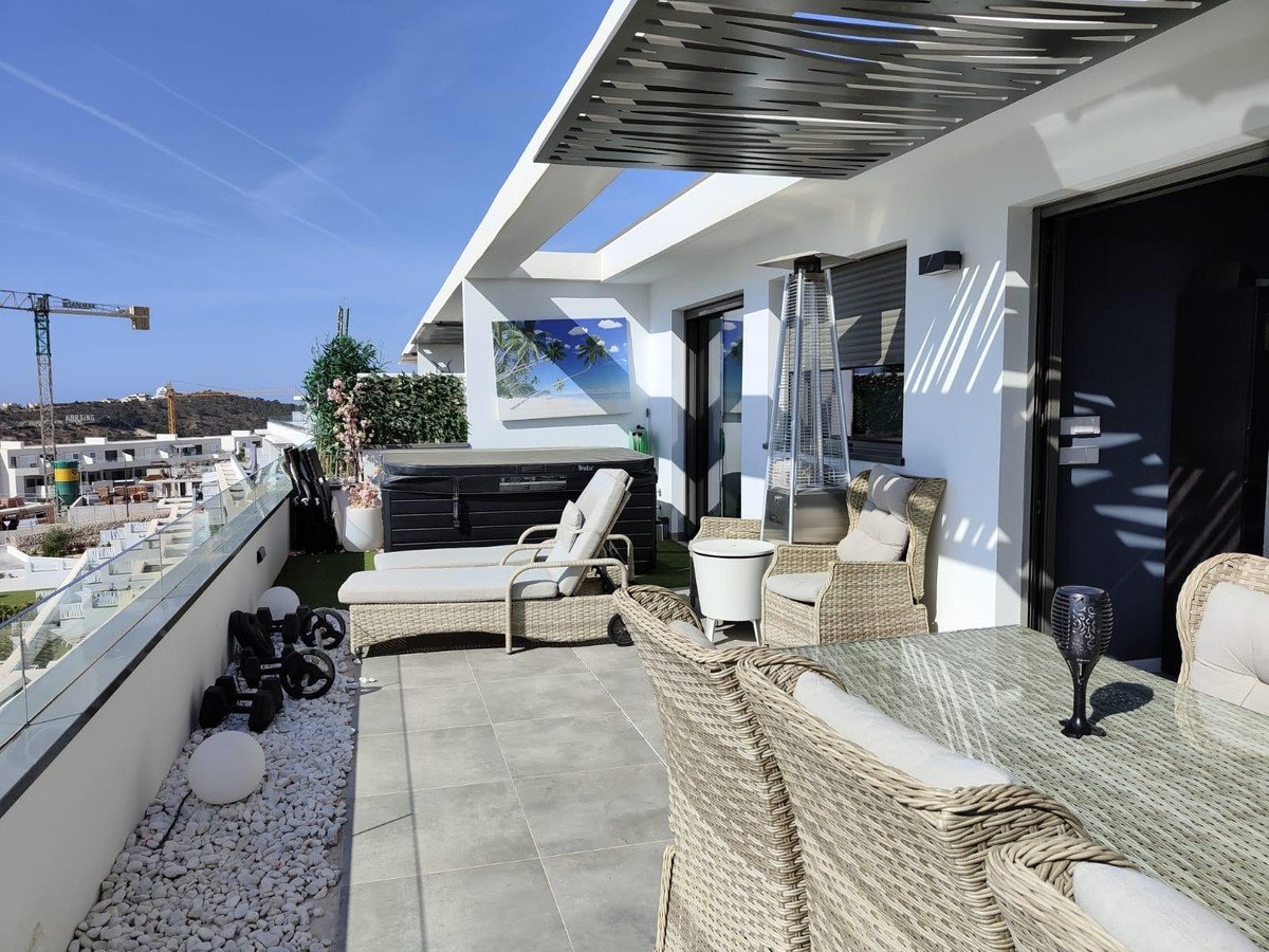 2 Bed Middle Floor Apartment in Finestrat in Finestrat, Apartment