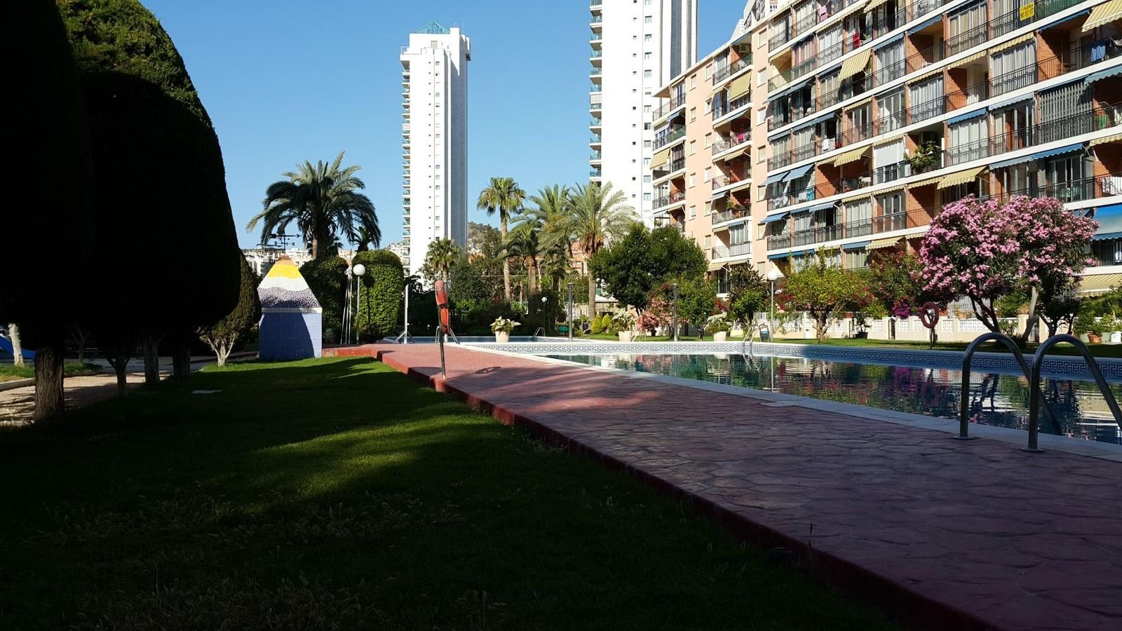 1 Bed Middle Floor Studio in Finestrat في Finestrat — استوديو