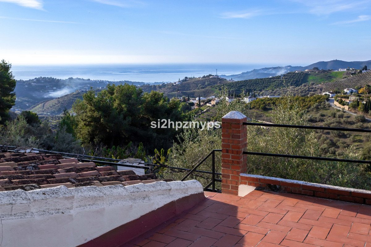 1 Bed Detached Villa in Frigiliana in Frigiliana, Detached Villa