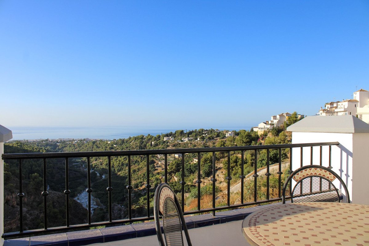 3 Bed Semi-Detached House in Frigiliana in Frigiliana, Semi-Detached House