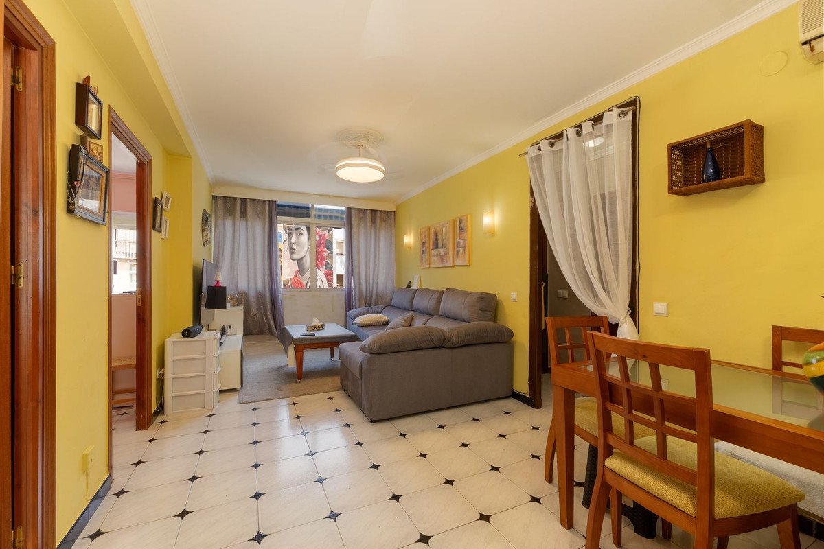 2 Bed Middle Floor Apartment in Fuengirola in Fuengirola, Apartment
