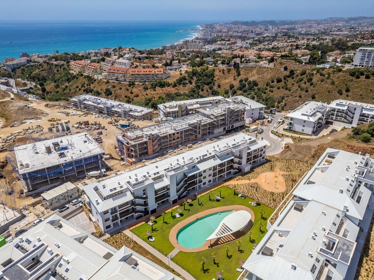 2 Bed Middle Floor Apartment in Fuengirola in Fuengirola, Apartment