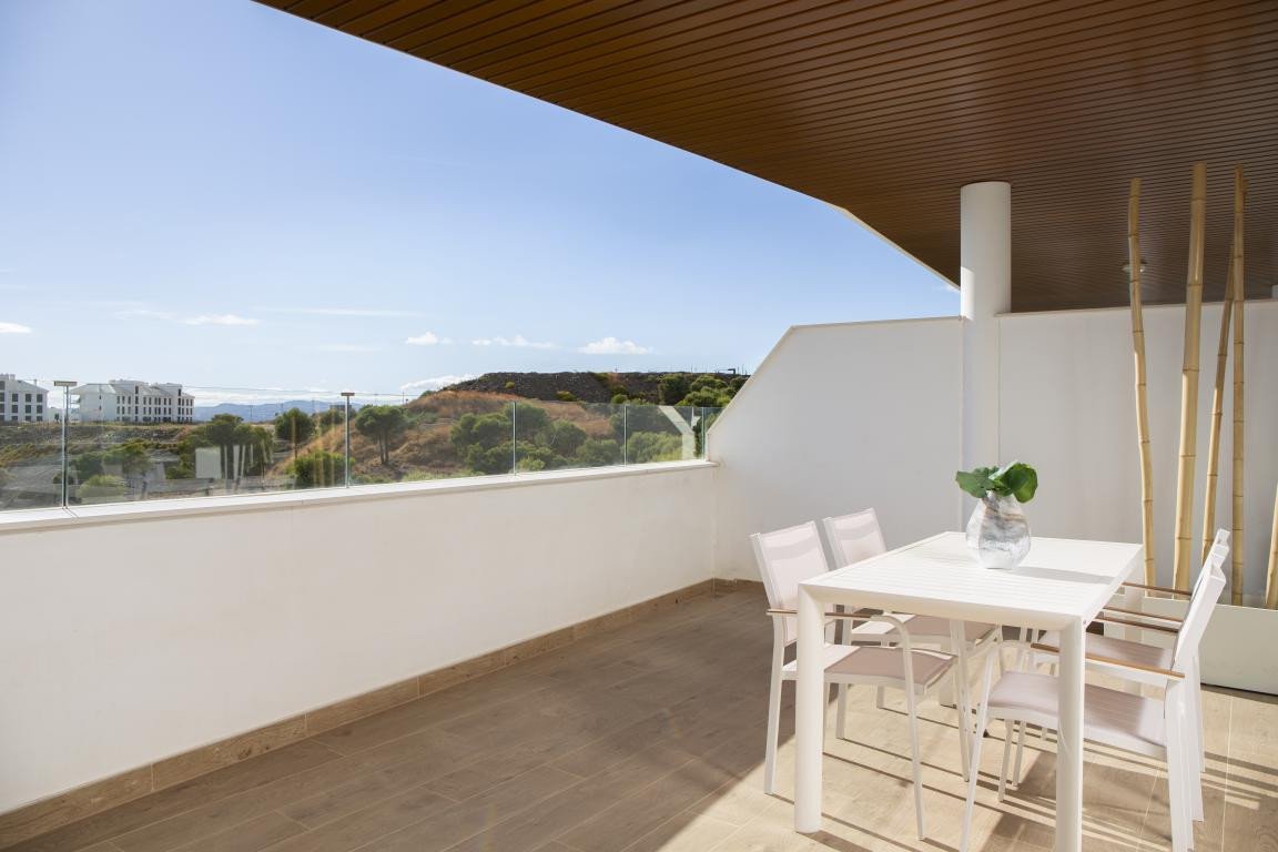 2 Bed Middle Floor Apartment in Fuengirola in Fuengirola, Apartment