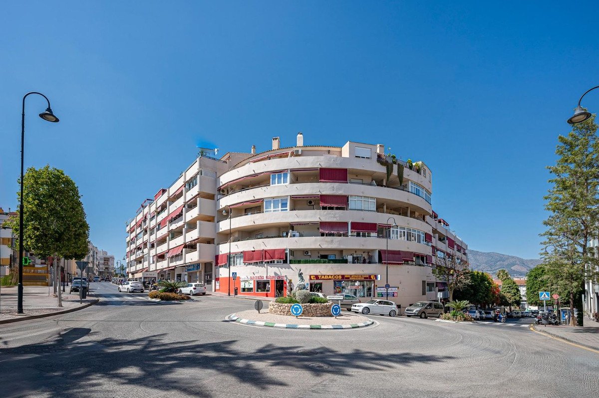 2 Bed Middle Floor Apartment in Fuengirola in Fuengirola, Apartment