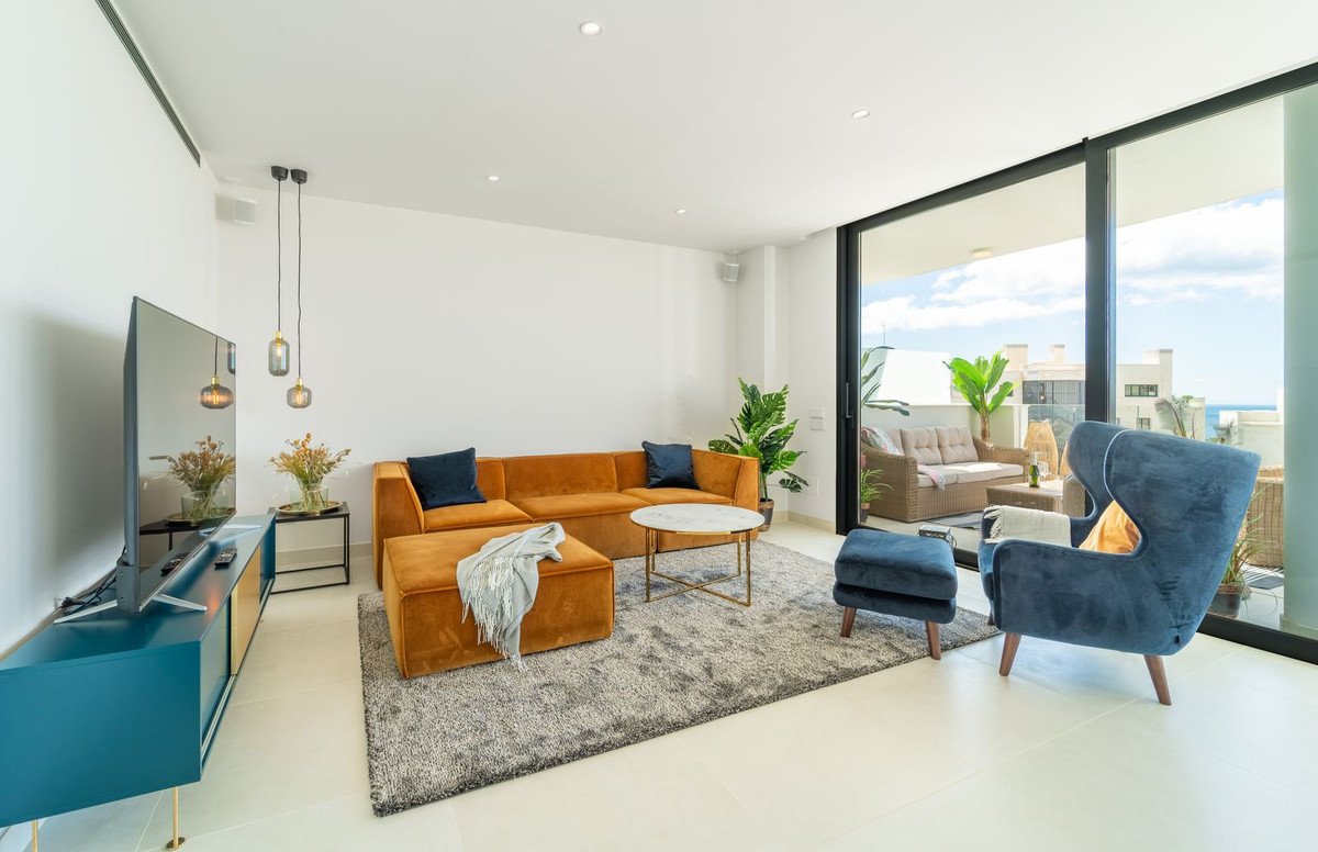 2 Bed Middle Floor Apartment in Fuengirola in Fuengirola — Apartment