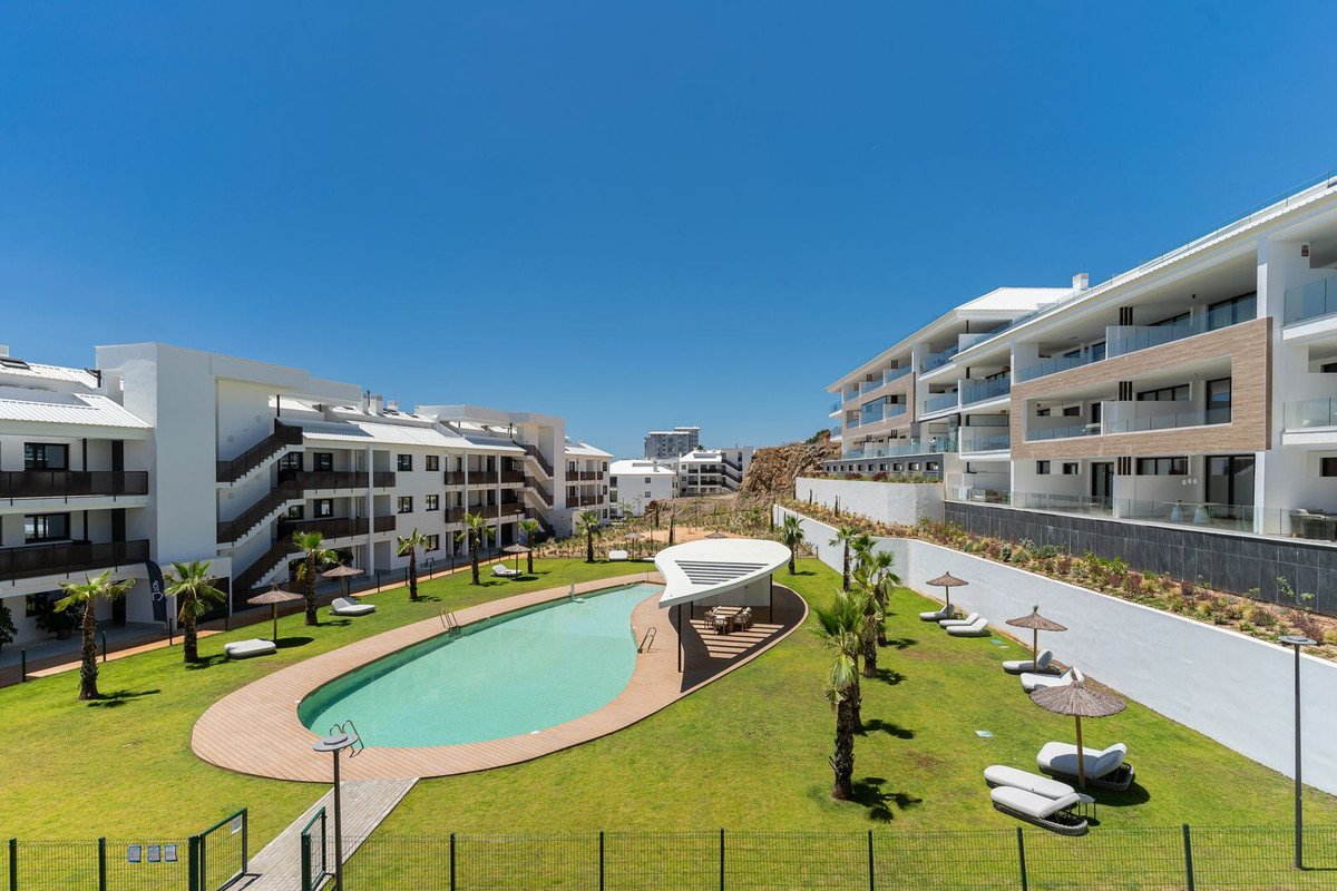 2 Bed Middle Floor Apartment in Fuengirola in Fuengirola, Apartment