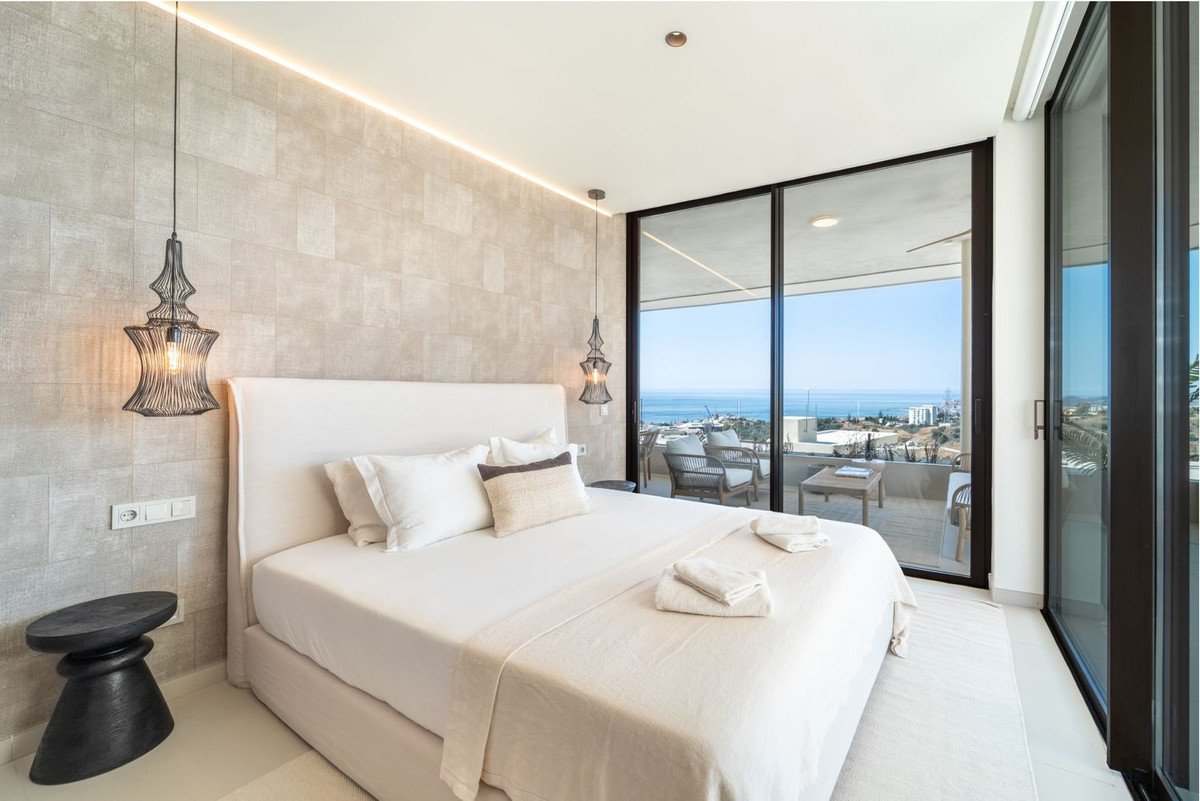 2 Bed Middle Floor Apartment in Fuengirola in Fuengirola, Apartment