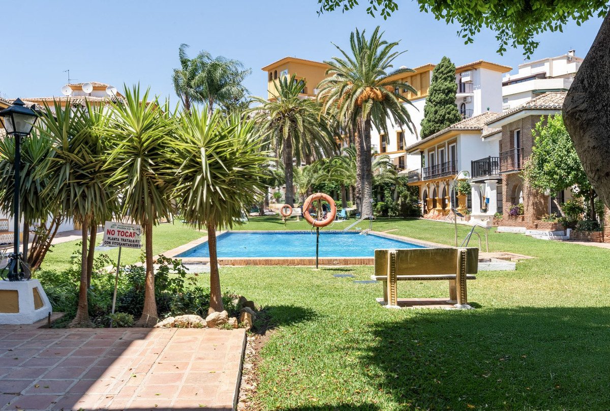2 Bed Middle Floor Apartment in Fuengirola in Fuengirola, Apartment