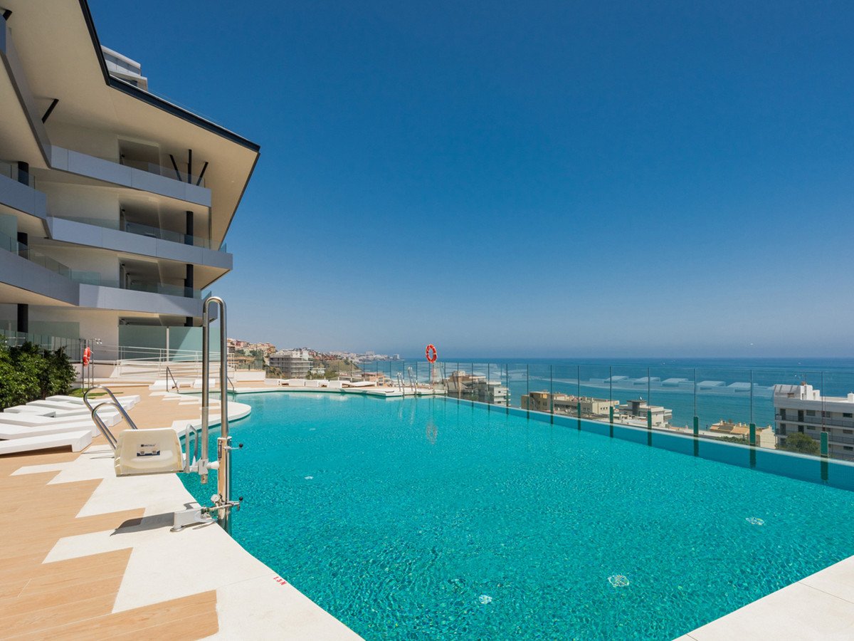 2 Bed Middle Floor Apartment in Fuengirola in Fuengirola, Apartment