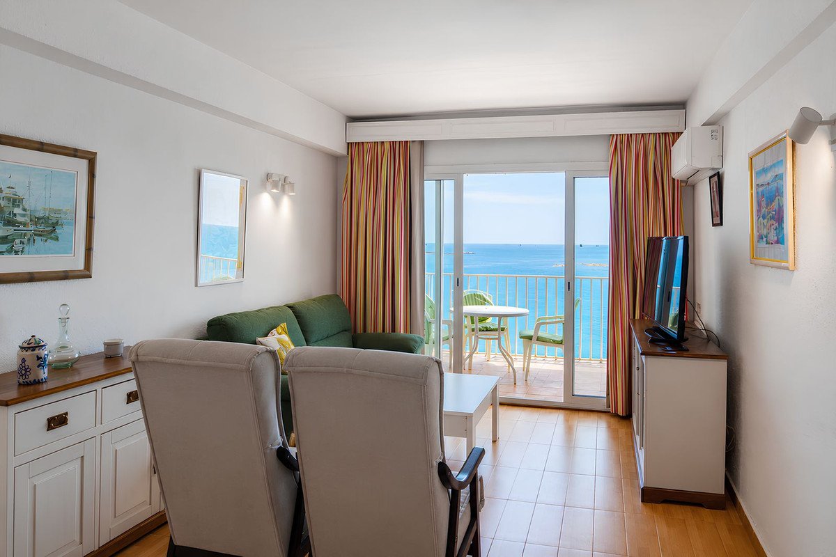 2 Bed Top Floor Apartment in Fuengirola in Fuengirola, Apartment