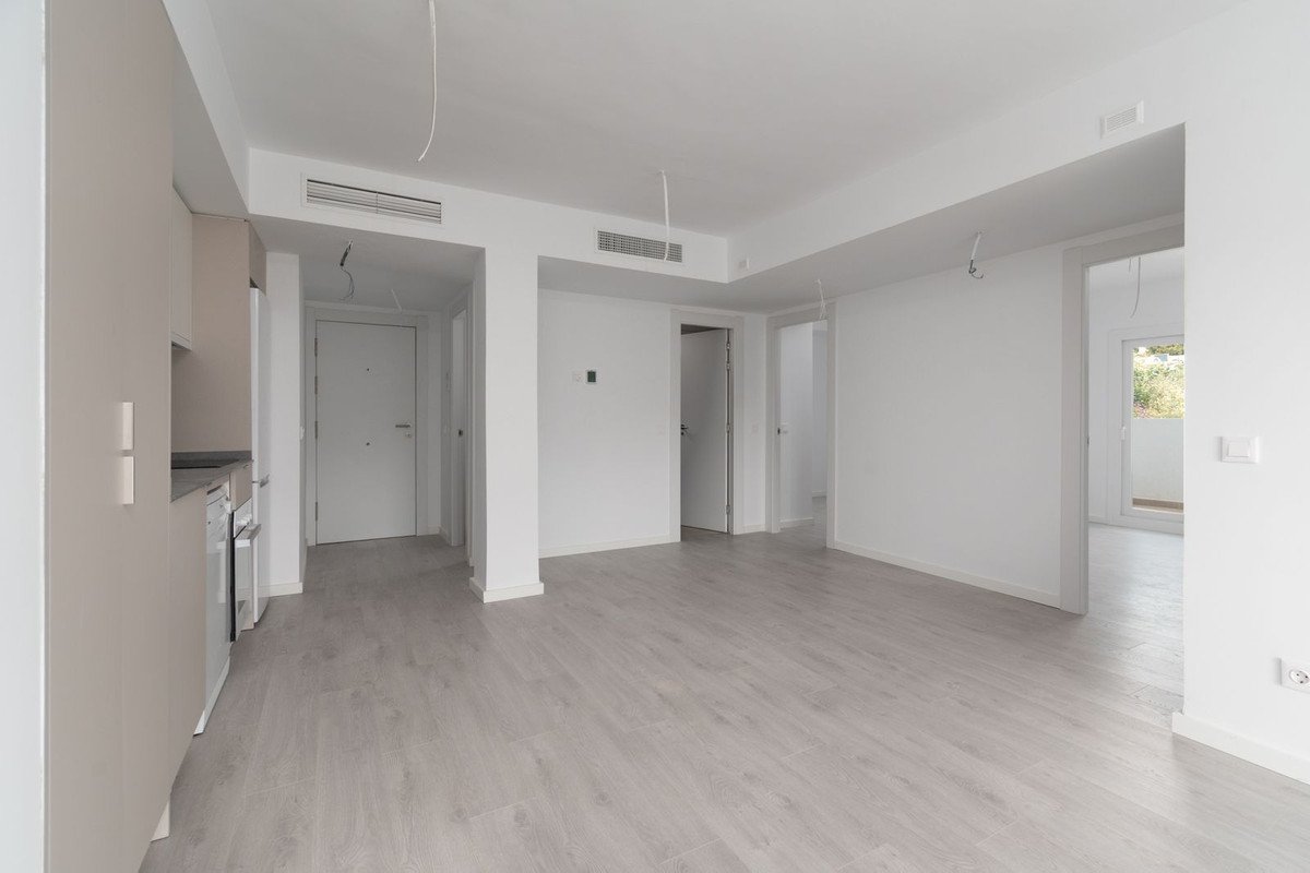 3 Bed Middle Floor Apartment in Fuengirola in Fuengirola — Apartment