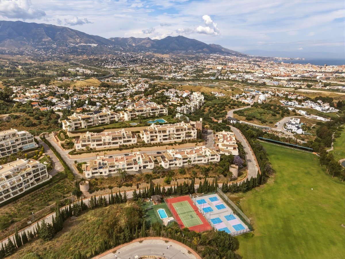 3 Bed Penthouse in Cerros del Aguila in Cerros del Aguila, Penthouse