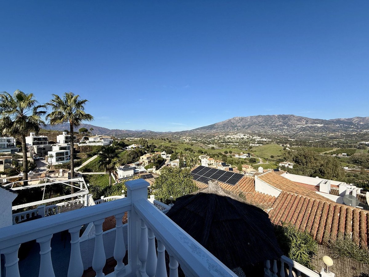 4 Bed فيلا مستقلة in Cerros del Aguila في Cerros del Aguila, فيلا منفصلة