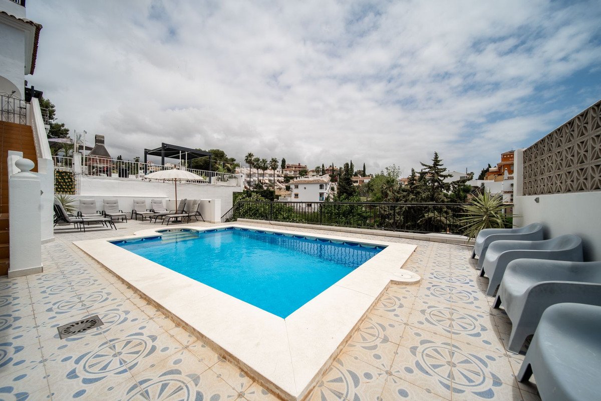 9 Bed Detached Villa in El Coto in El Coto, Detached Villa