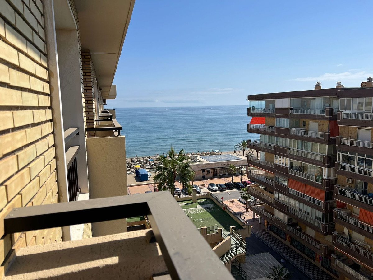 1 Bed شقة في الطابق العلوي in Fuengirola
