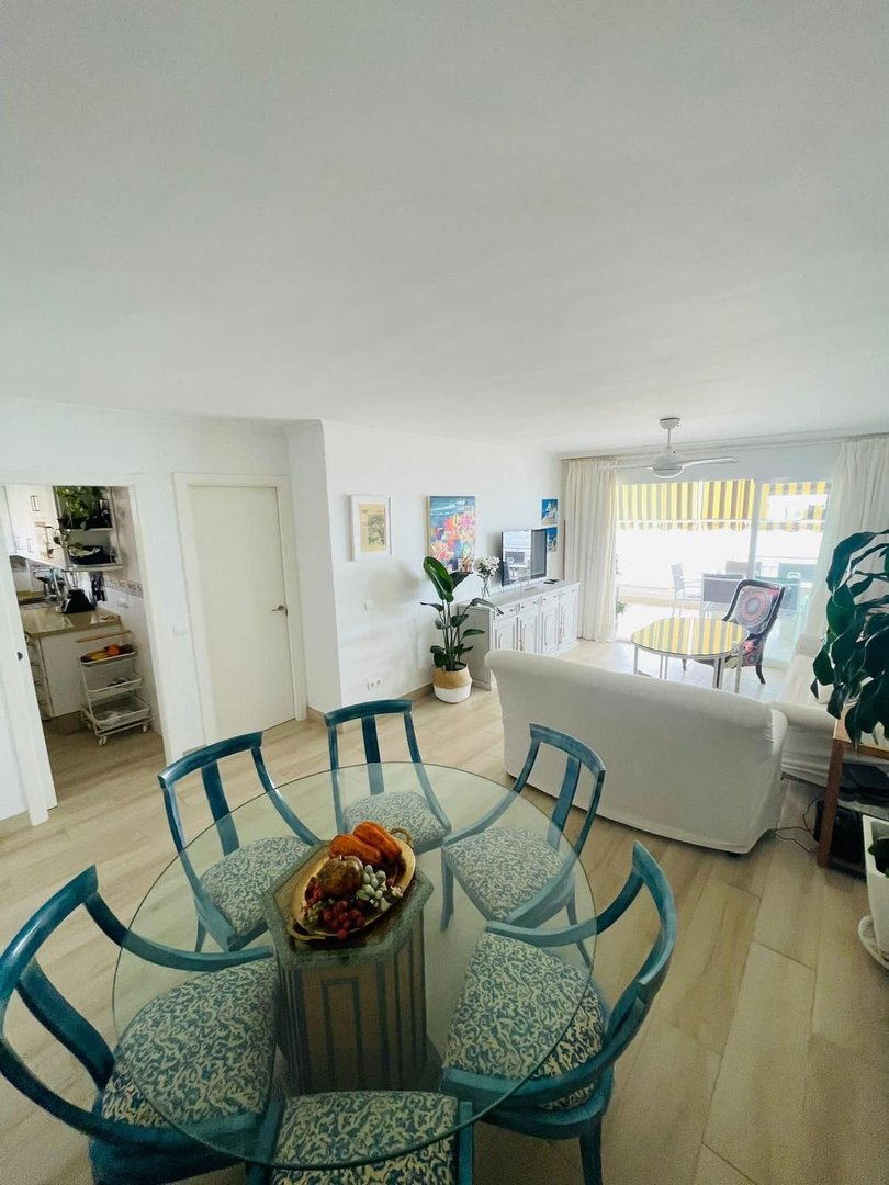 2 Bed Byt na strednom poschodí in Fuengirola v Fuengirola, Byt