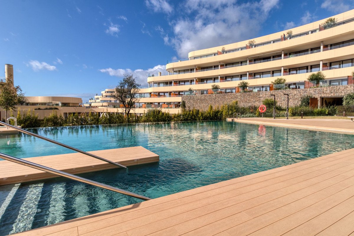 2 Bed شقة في الطابق الأوسط in Fuengirola في Fuengirola, شقة