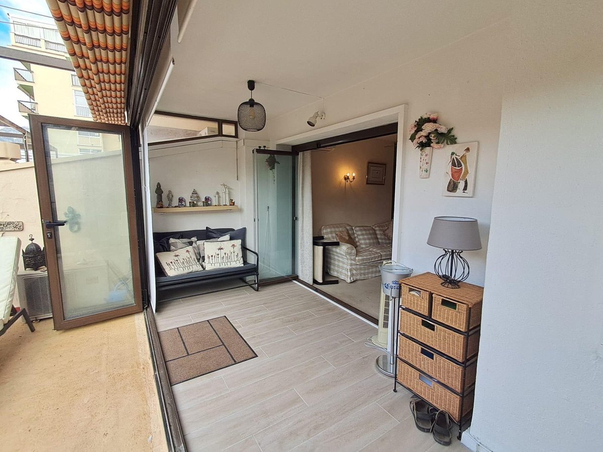 2 Bed Apartament la etaj intermediar in Fuengirola în Fuengirola, Apartament