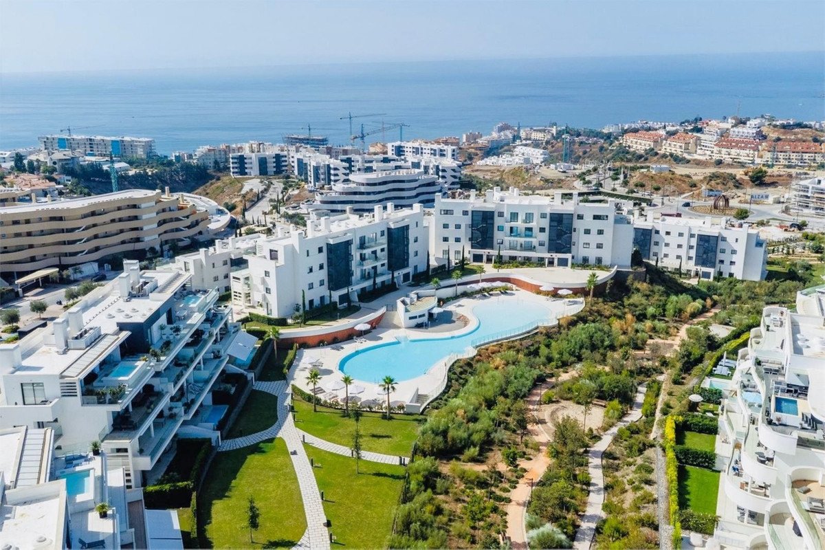2 Bed شقة في الطابق العلوي in Fuengirola في Fuengirola, شقة