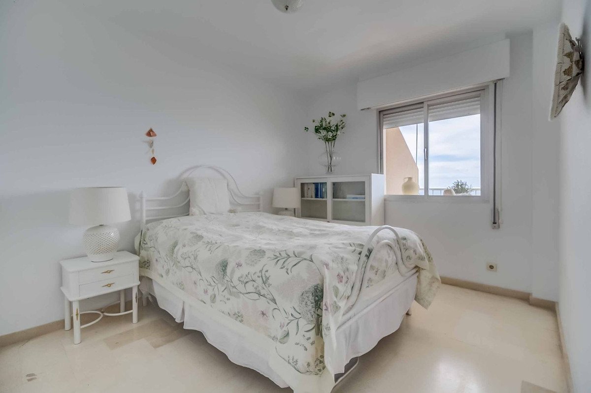 2 Bed Квартира на верхнем этаже in Fuengirola в Fuengirola, Квартира