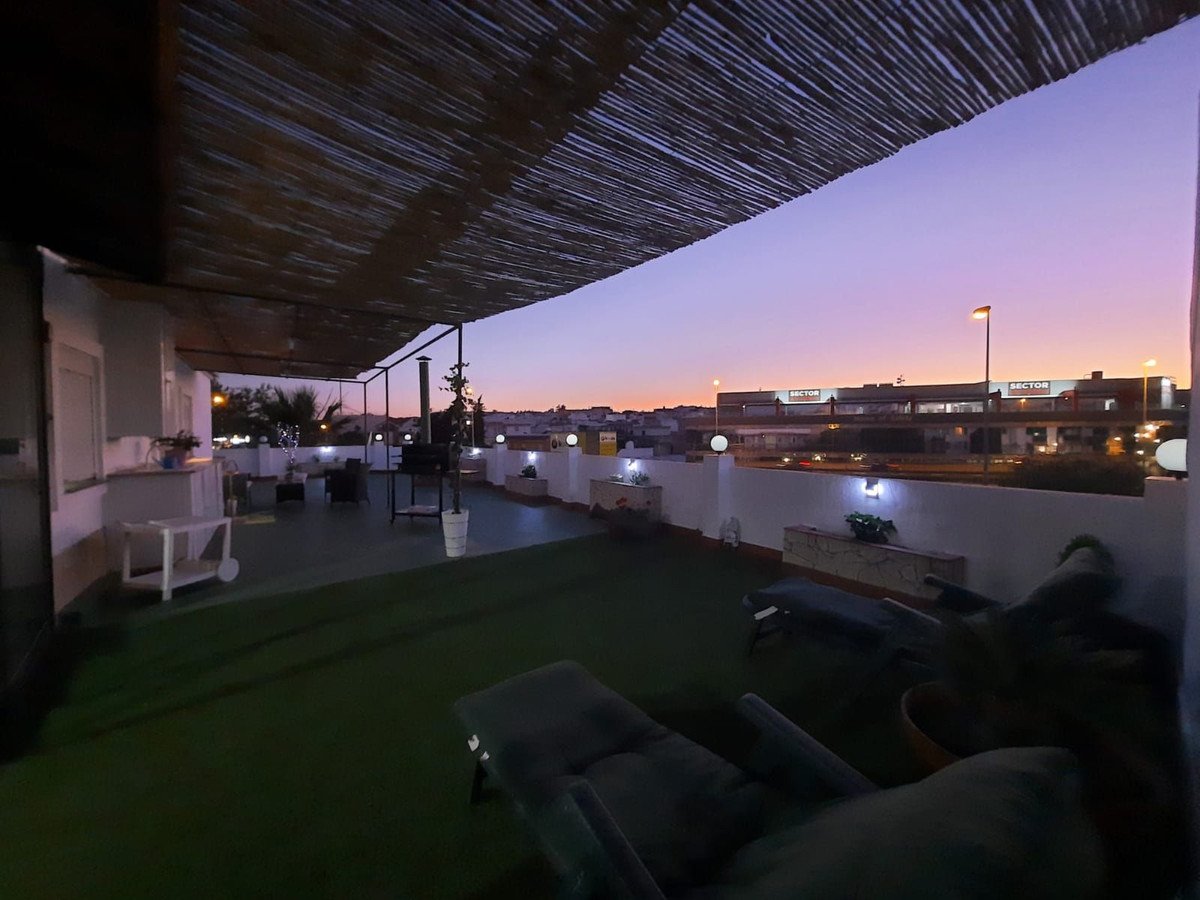 2 Bed شقة في الطابق العلوي in Fuengirola في Fuengirola, شقة