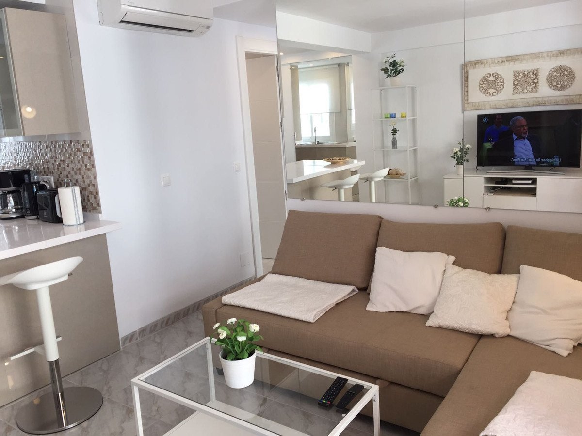 2 Bed Byt ve středním patře in Fuengirola v Fuengirola, Apartmán