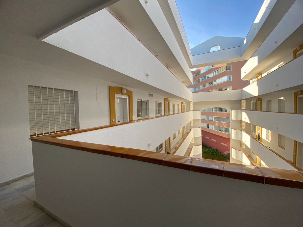 09 photo