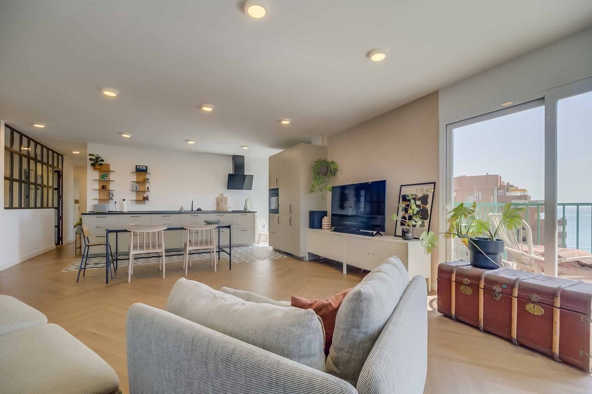 3 Bed Stan na zadnjem katu in Fuengirola u Fuengirola, Apartman