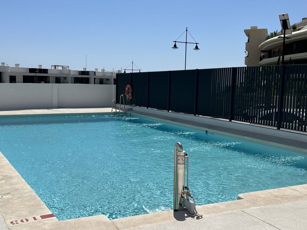 3 Bed شقة في الطابق الأرضي in Fuengirola في Fuengirola, شقة