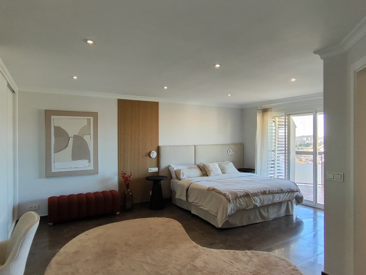 4 Bed Vidurinio aukšto butas in Fuengirola Vietovėje Fuengirola, Butas