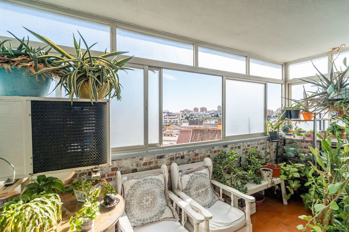 4 Bed Vidurinio aukšto butas in Fuengirola Vietovėje Fuengirola, Butas