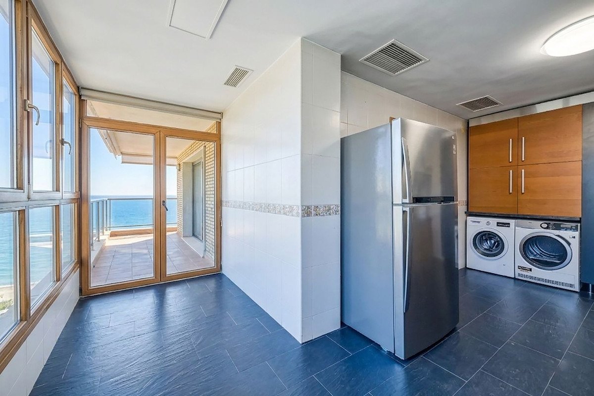 2 Bed Penthouse in Fuengirola v Fuengirola, Penthouse