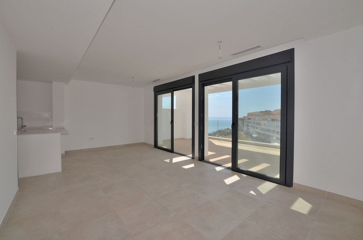 2 Bed Penthouse in Fuengirola in Higueron, Penthouse