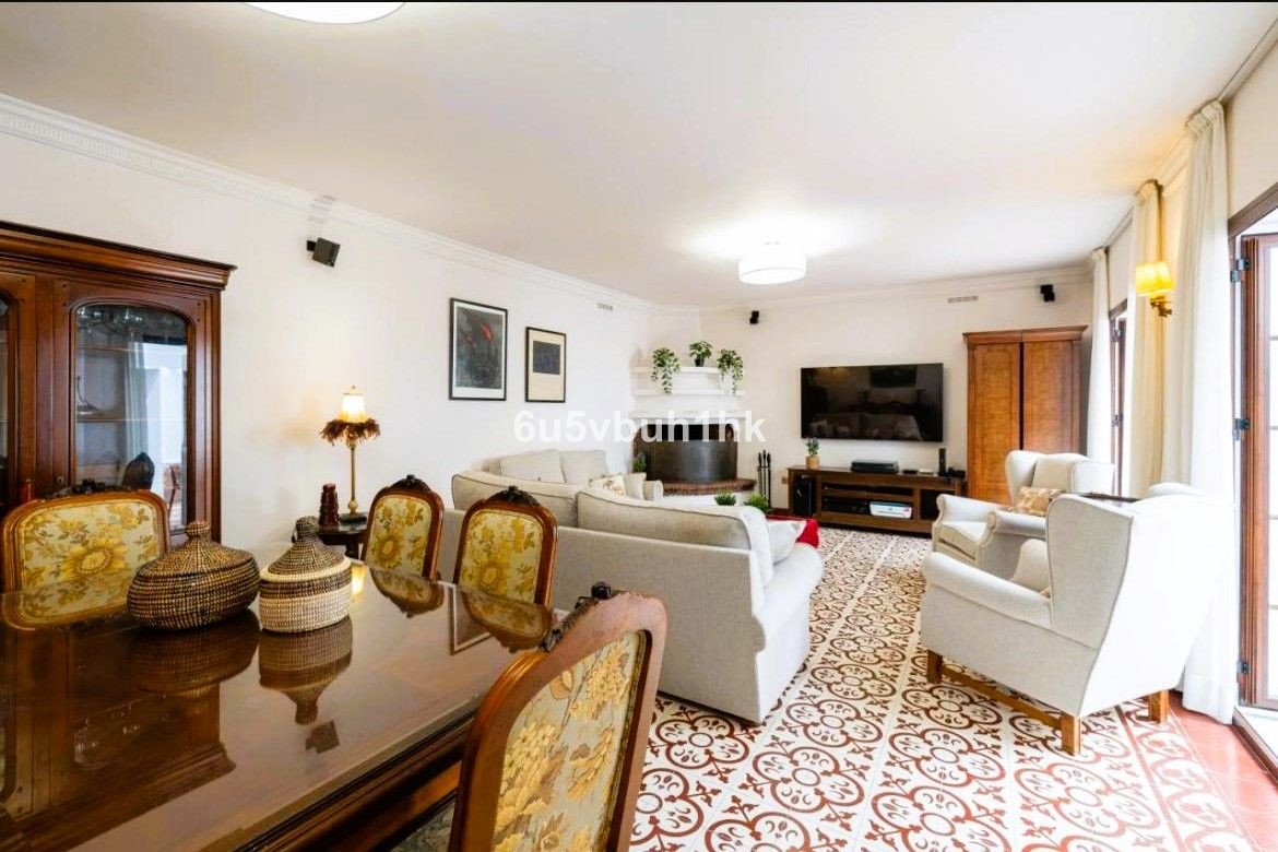 5 Bed 타운하우스 in Fuengirola 위치 Fuengirola, 테라스 하우스