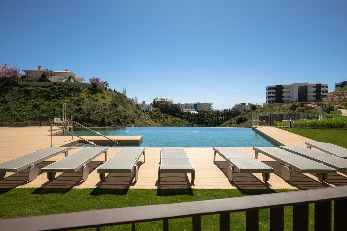 2 Bed Mellemste etage lejlighed in Fuengirola i Fuengirola, 