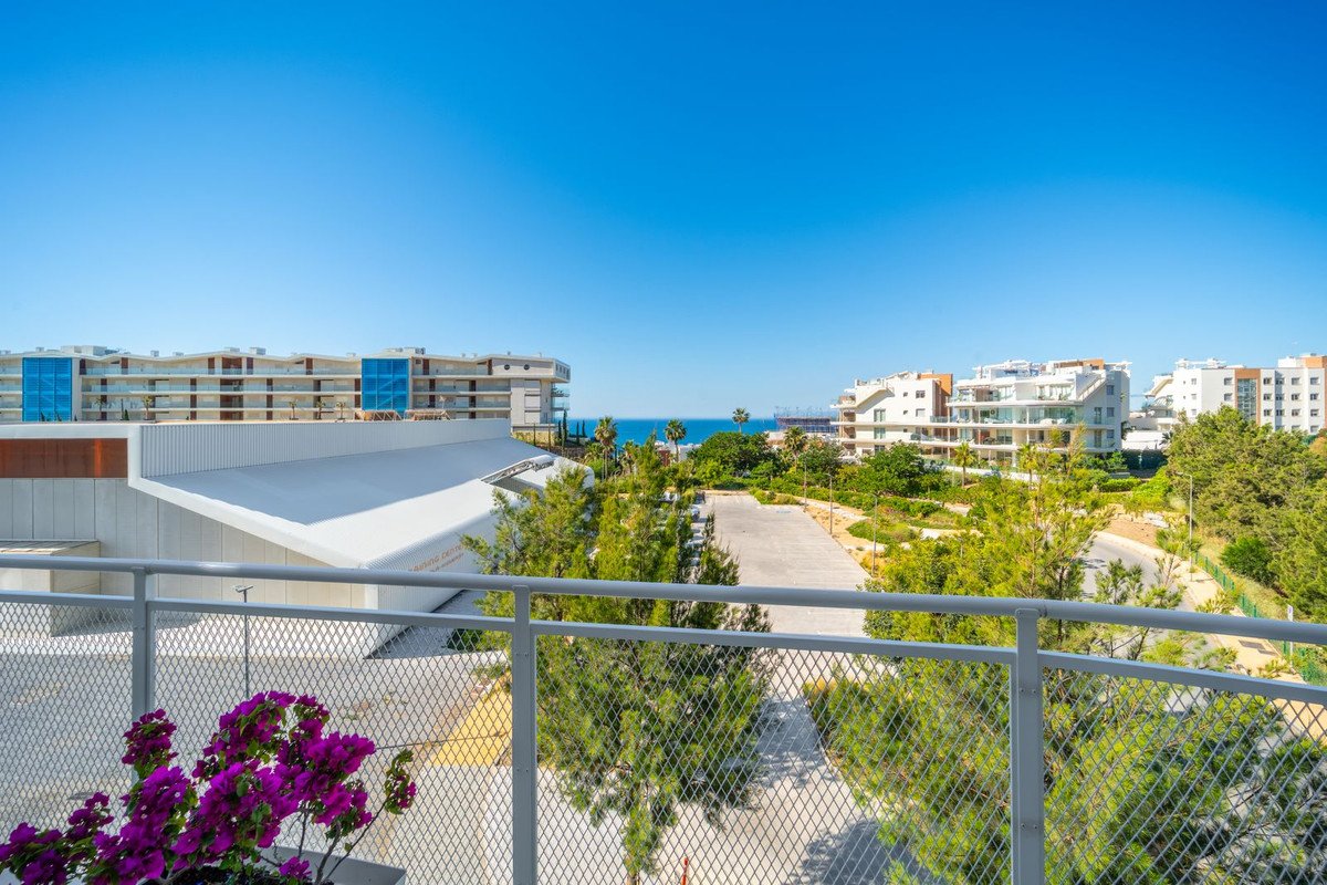 2 Bed Tussenverdieping Appartement in Fuengirola in Fuengirola, 