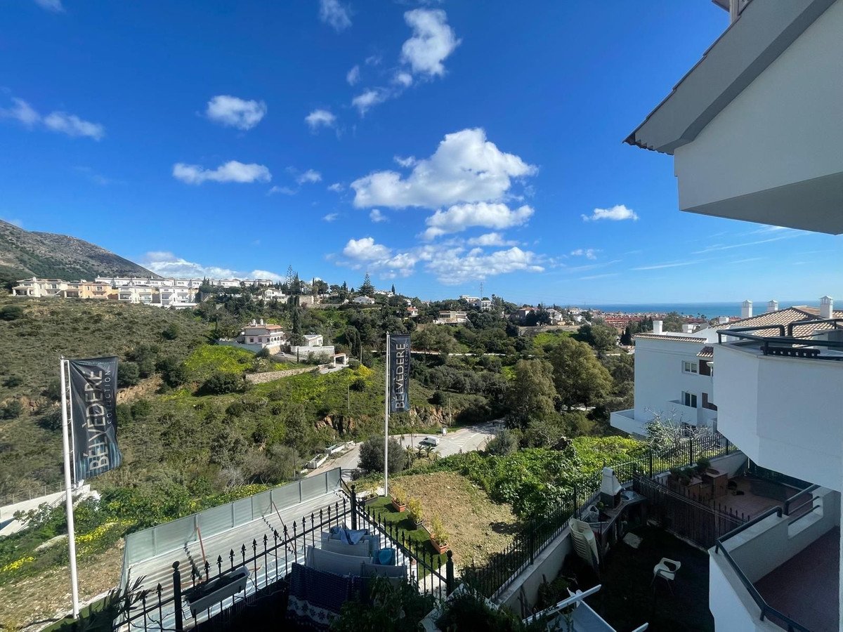 2 Bed Middle Floor Apartment in Fuengirola