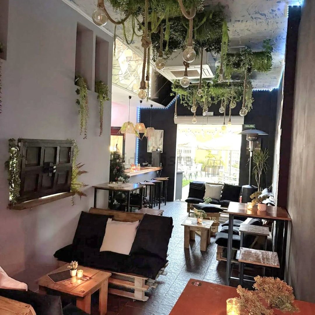 Bar in Fuengirola في Fuengirola, بار
