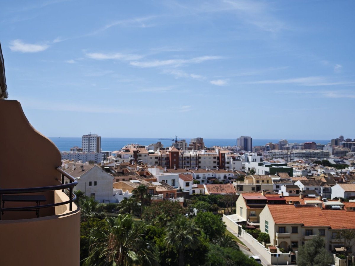2 Bed شقة في الطابق العلوي in Los Pacos في Los Pacos, شقة