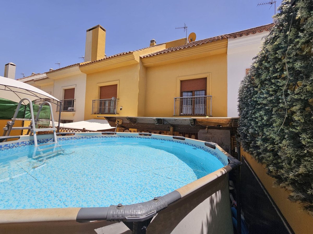 5 Bed Detached Villa in Los Pacos in Los Pacos, Detached Villa