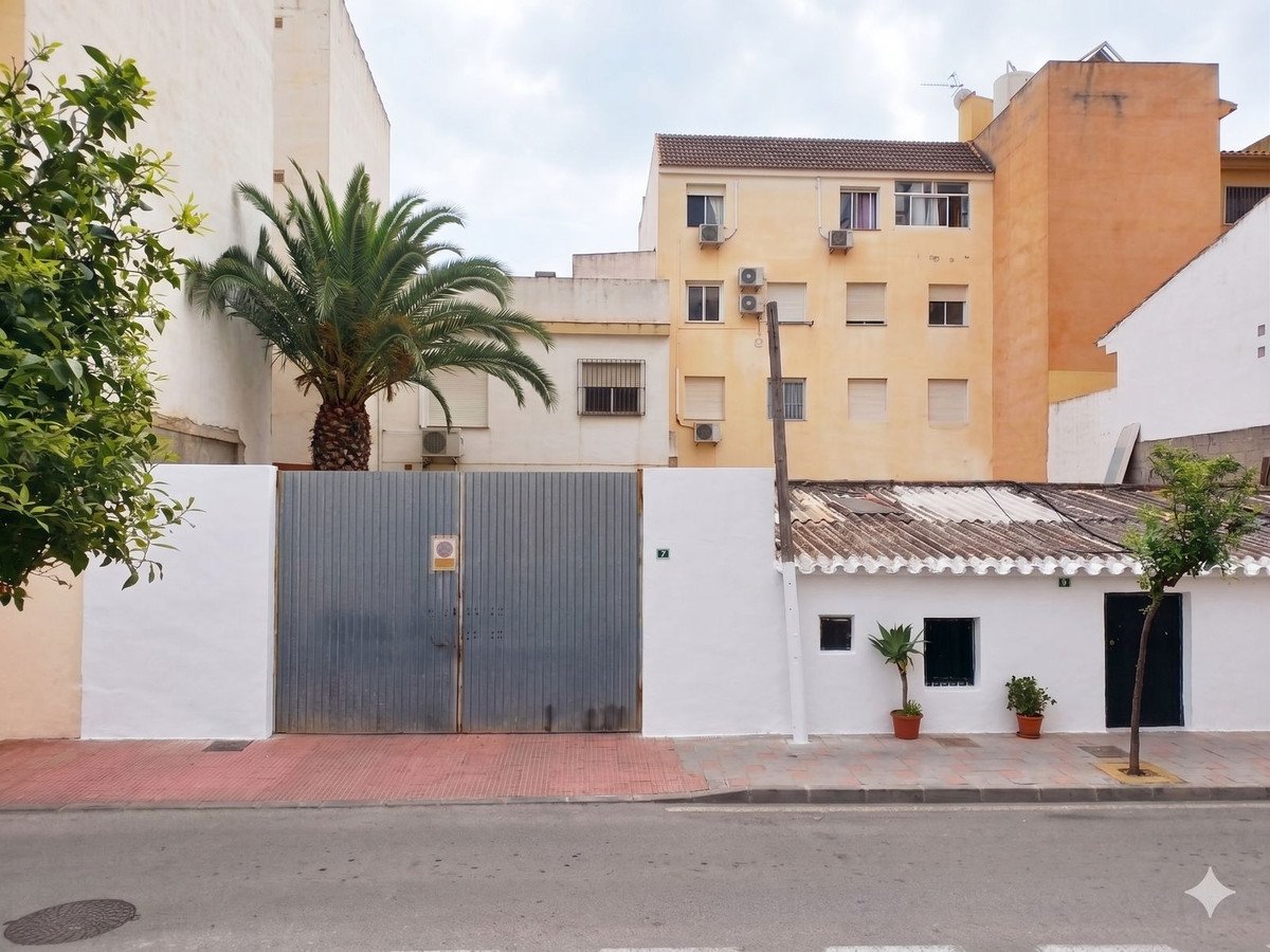 Residential Plot in Fuengirola in Fuengirola, Residential Plot